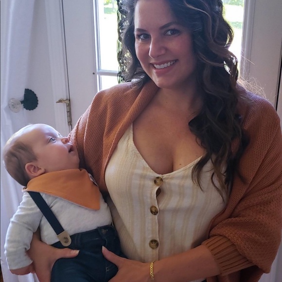 Meet this Posher! - Picture 2 of 6